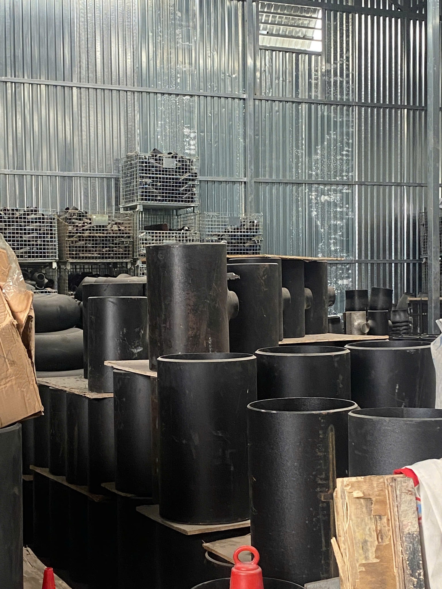 Bạn chọn Bích cút thép đen hay hàng mạ kẽm chất lượng?